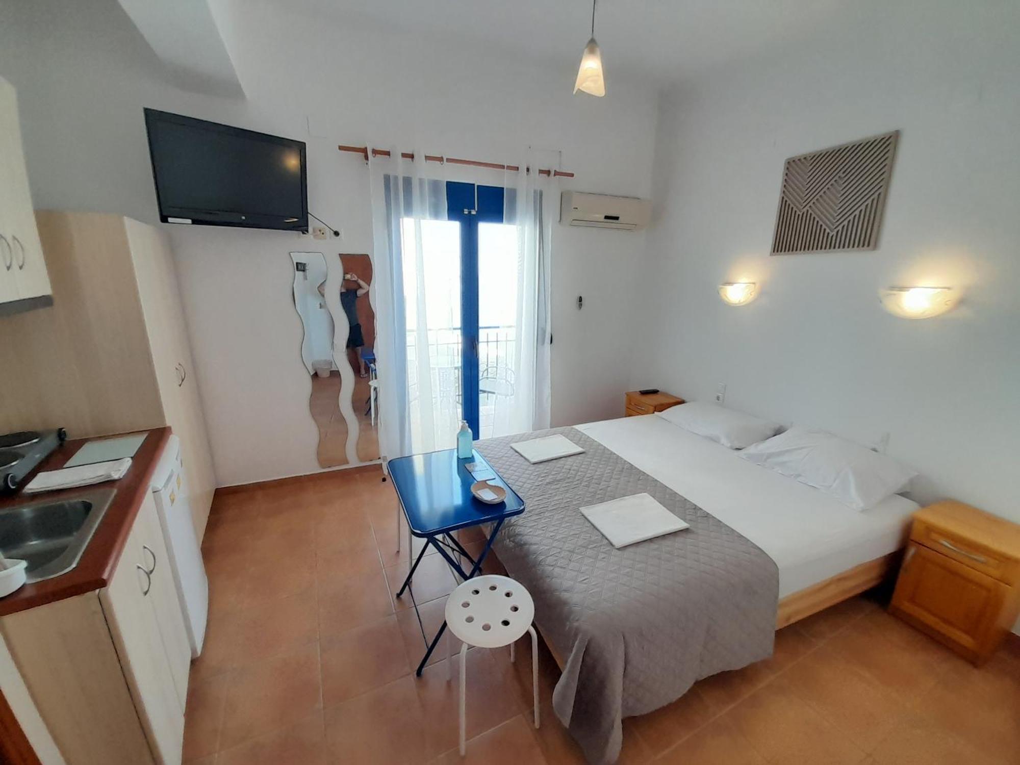 Lydia Mare Aparthotel Agios Kirykos  Phòng bức ảnh
