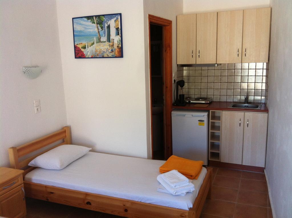 Lydia Mare Aparthotel Agios Kirykos  Ngoại thất bức ảnh