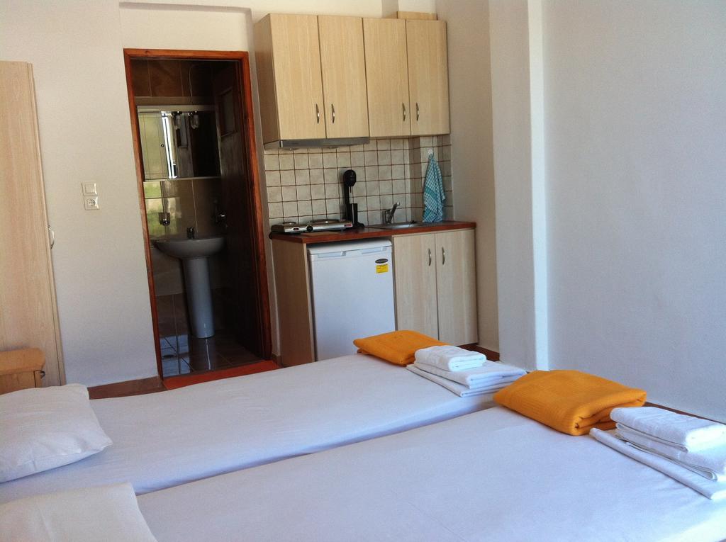 Lydia Mare Aparthotel Agios Kirykos  Ngoại thất bức ảnh