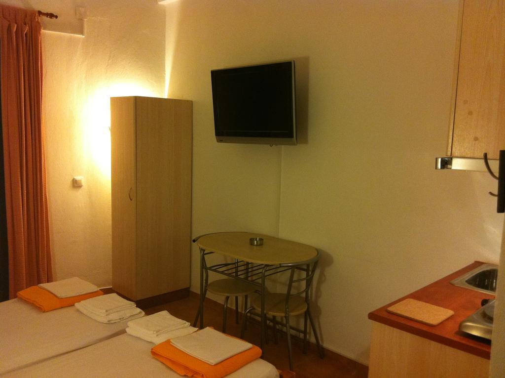 Lydia Mare Aparthotel Agios Kirykos  Ngoại thất bức ảnh
