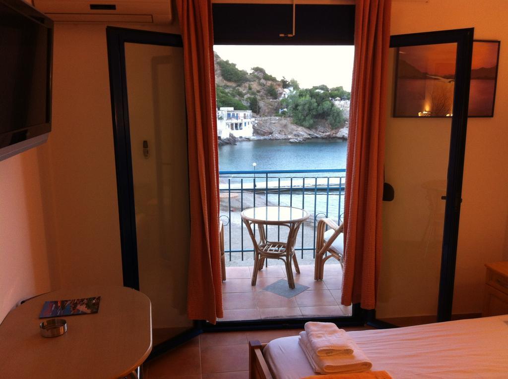 Lydia Mare Aparthotel Agios Kirykos  Ngoại thất bức ảnh