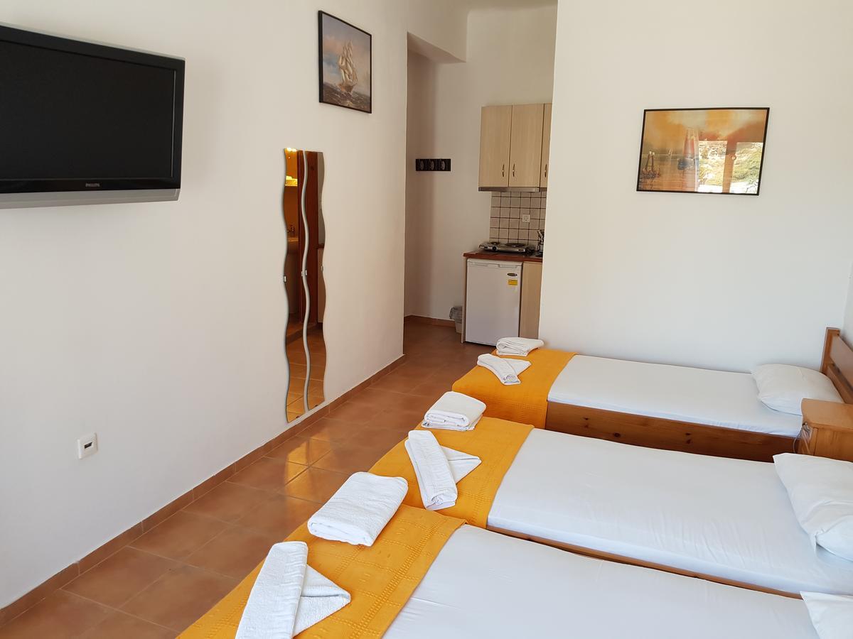 Lydia Mare Aparthotel Agios Kirykos  Ngoại thất bức ảnh