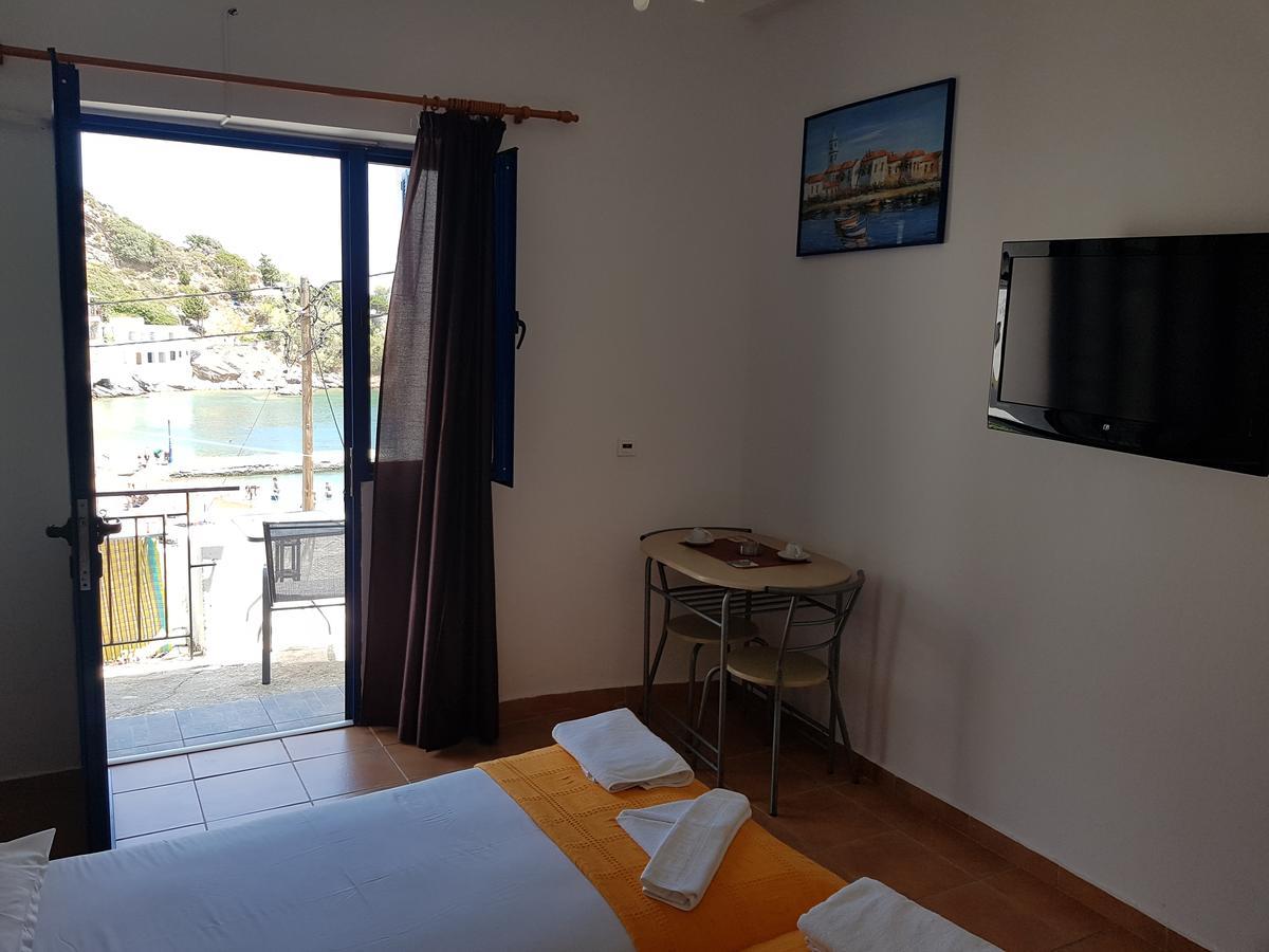 Lydia Mare Aparthotel Agios Kirykos  Ngoại thất bức ảnh